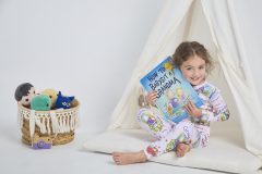 Books-Bed6974
