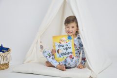 Books-Bed7025