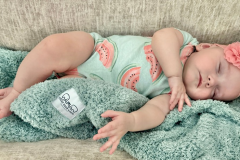 Ellie-and-Sam-green-blanket