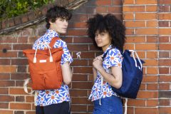 BACKPACK_LIFESTYLE_MED-BurntOrange-Navy-202206